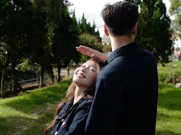 Khả Ngân chính thức công khai bạn trai mới?