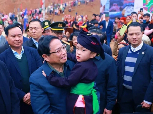 Thủ tướng Chính phủ dự Lễ khánh thành dự án tái thiết khu dân cư thôn Làng Nủ