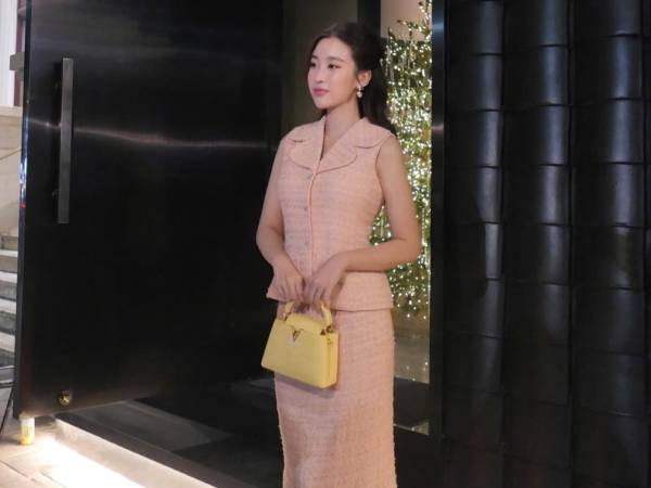 Hoa hậu Đỗ Mỹ Linh hội ngộ dàn phu nhân hào môn, có dấu hiệu tăng cân nhẹ giữa tin đồn mang thai lần 2
