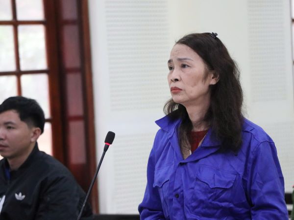 Phạt tù nữ doanh nhân 'bảo kê' xe tải vi phạm