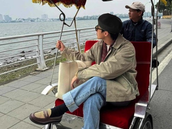 Người đạp xích lô chở Sơn Tùng M-TP 'đổi đời', tiết lộ mức giá nếu fan muốn trải nghiệm giống nam ca sĩ
