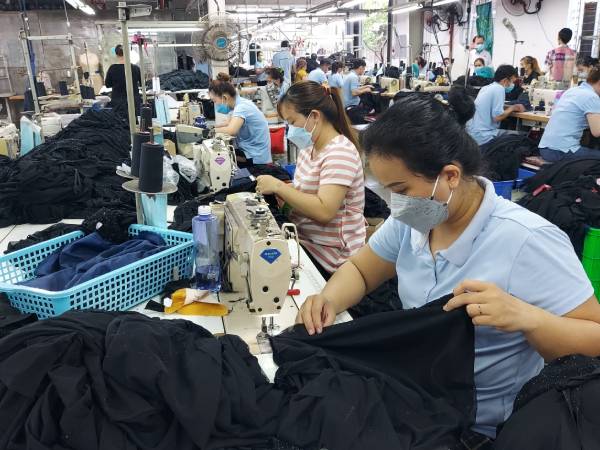 Ai là người có mức lương hơn 10,3 tỉ đồng/năm ở TP HCM năm 2024?