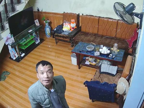 Nói với con gái 3 câu qua camera, ông bố Hải Dương thu hút gần 1 triệu lượt xem