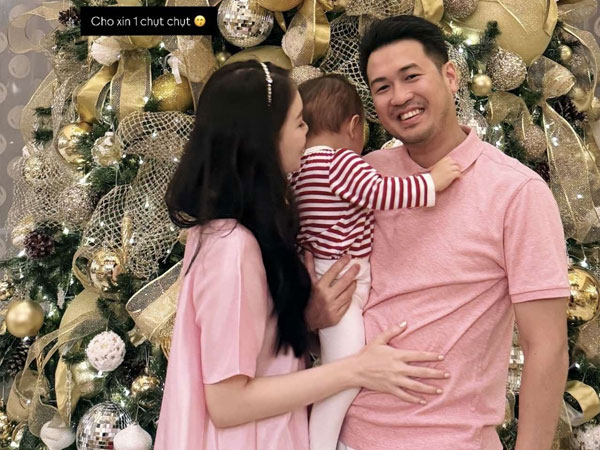 Linh Rin khoe ảnh gia đình 3 người, ái nữ hào môn gây chú ý khi lộ diện