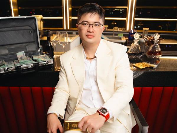 Thu giữ thêm loạt biệt thự, siêu xe trong vụ TikToker Mr Pips Phó Đức Nam lừa đảo
