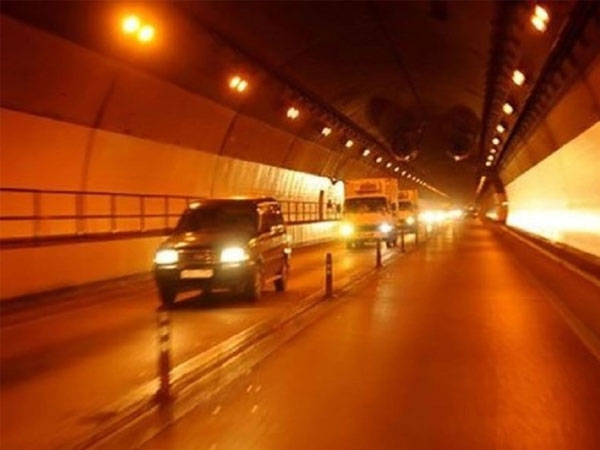 Từ năm 2025, không được vượt xe trong hầm đường bộ, cần biết để tránh bị phạt