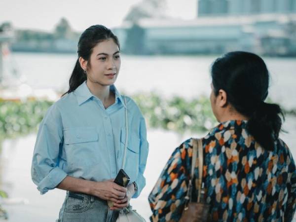 Mẹ đẻ đến nhà chơi, thấy quả dưa hấu ăn dở trong tủ lạnh, bà lập tức bảo tôi thu xếp đồ đạc...