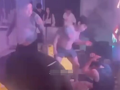 Chủ nhà hàng ở quận 1 bị nhóm khách Hàn Quốc đánh tử vong