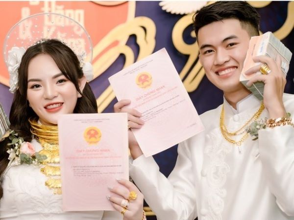 Những cô dâu 'số hưởng': Miền Tây xôn xao đám cưới 'khủng' với quà cưới 25 cây vàng, nhà 18 tỷ đồng