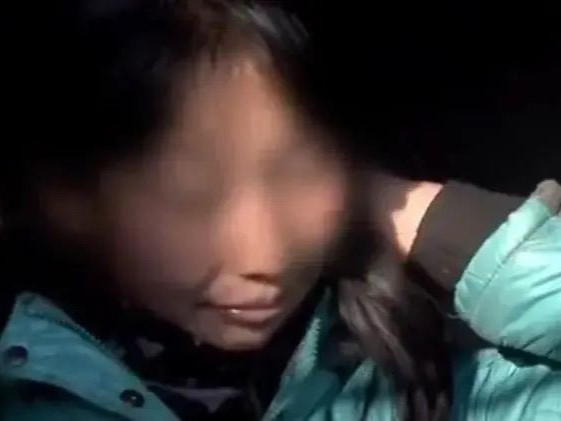 Tình cờ 'nhặt' được vợ, người đàn ông bàng hoàng khi tìm được gốc gác của cô: Sự thật khó chấp nhận