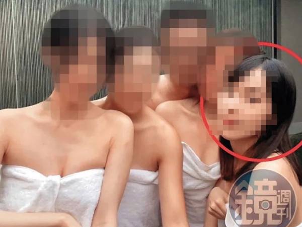 Vợ sốc khi phát hiện chồng ngoại tình với 4 cô gái trẻ