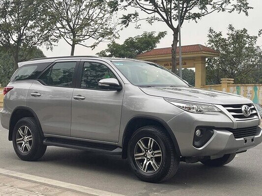 Tầm giá 500 triệu đồng, SUV 7 chỗ cũ nào đáng 'xuống tiền'?