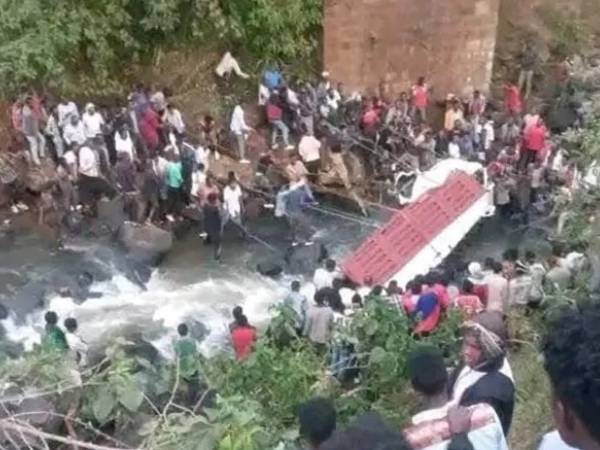 Ít nhất 71 người thiệt mạng do xe tải lao xuống sông ở Ethiopia