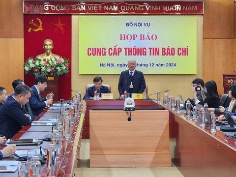 Cán bộ thôi việc, nghỉ hưu theo nguyện vọng được hưởng chính sách như thế nào?