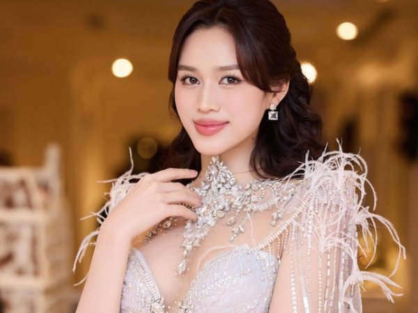Đỗ Thị Hà nói về thông tin cưới: 'Chưa phải thời điểm để công bố'