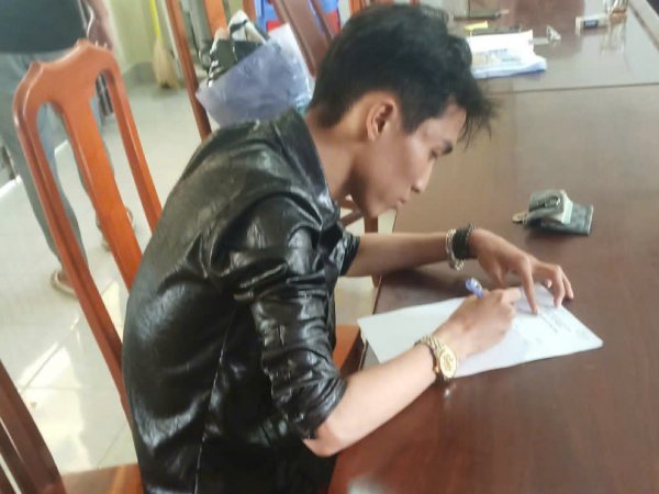 Thủ đoạn tinh vi của thanh niên ăn mặc lịch sự trộm nhiều vàng của người phụ nữ