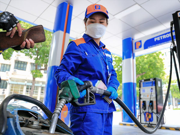 Giá xăng trong nước ngày mai có thể quay đầu tăng