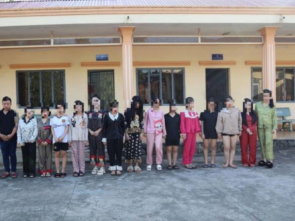 Vụ giải cứu 12 thiếu nữ bị giam lỏng trong quán karaoke: 13 tuổi đã làm 3 quán karaoke ở 3 tỉnh khác nhau