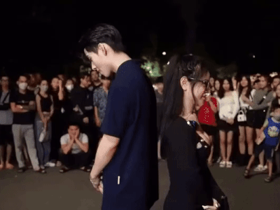 1 sao nam Vbiz bị từ chối tình cảm giữa phố đi bộ, nhưng nhan sắc và thái độ mới gây sốt