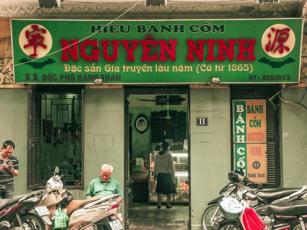 Chân dung hàng bánh cốm Nguyên Ninh vừa bị đình chỉ kinh doanh vì bẩn: Lịch sử phát triển 150 năm, từng bị đạo nhái bởi nhiều đơn vị khác nhau
