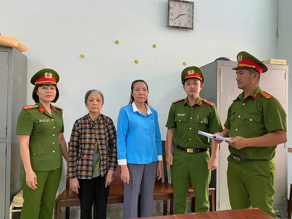 Khởi tố, tạm giam Giáp Thị Sông Hương - chủ Mái ấm Hoa Hồng