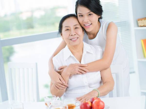 Con dâu không có tiền thưởng Tết, rơi nước mắt nghe mẹ chồng nói mấy câu