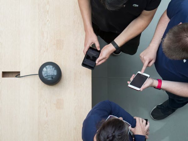 Apple phải đền bù gần 2.500 tỷ đồng vì 'nghe lén' người dùng