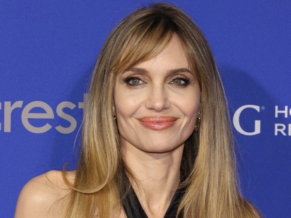 Tranh cãi về diện mạo mới của Angelina Jolie