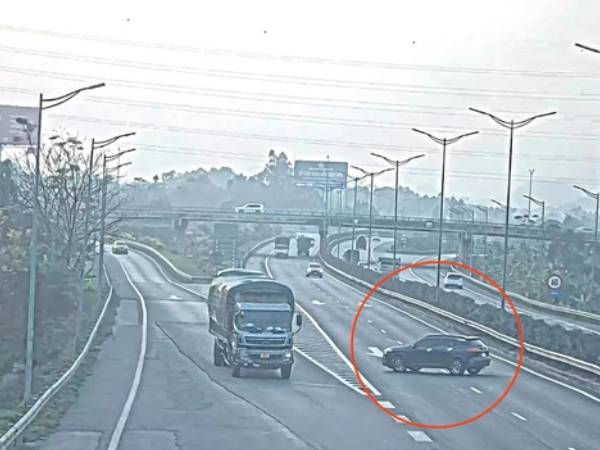 Trần tình của tài xế đi ngược chiều cao tốc Nội Bài - Lào Cai bị phạt 35 triệu đồng: 'Không hiểu sao lại đi như thế!'