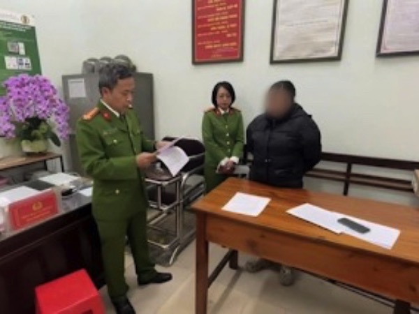 Bắt 2 người phụ nữ gây rối tại trụ sở cơ quan Nhà nước