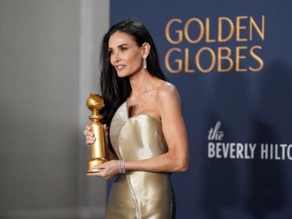Minh tinh Demi Moore lần đầu thắng 'Quả cầu vàng'