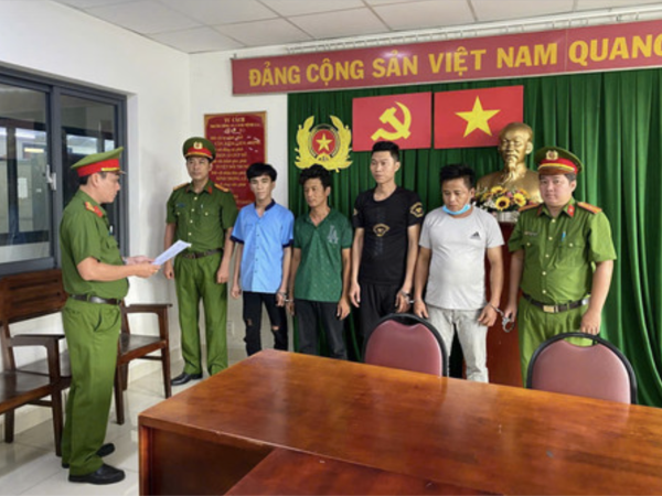 Phát hiện nhóm nhân viên quán lẩu cá kèo nổi tiếng ở TPHCM sử dụng ma túy