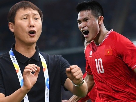 HLV Kim Sang-sik: 'Tôi mong cầu thủ Việt Nam có thể tới MU, muốn thành 1 HLV đáng sợ như hổ'