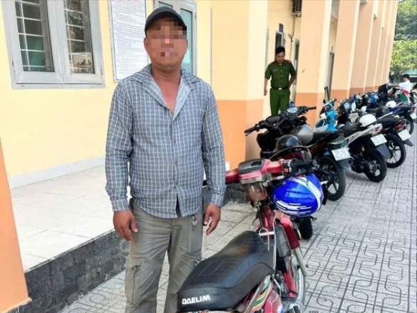 Lấy lời khai người đàn ông ở TP HCM nói 'Đường này là của tao'