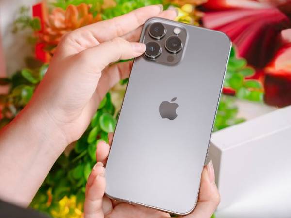Bảng giá iPhone gây choáng: iPhone 16 và các dòng iPhone cũ giảm giá còn 9,9 triệu đồng