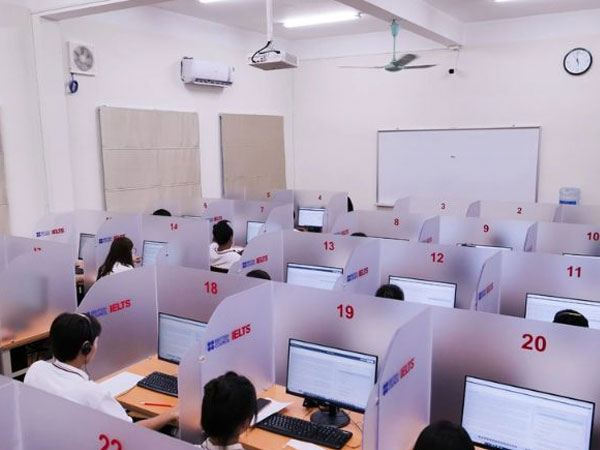 Từ 30/3, thi IELTS tại Việt Nam hoàn toàn trên máy tính