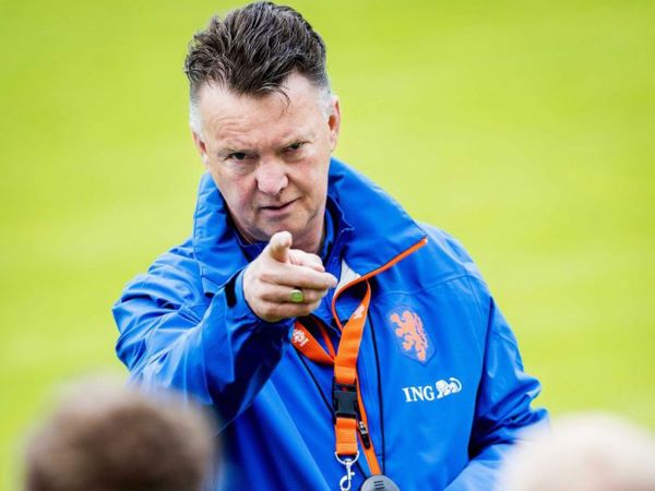 Sau Kluivert, Indonesia đón thêm Van Gaal