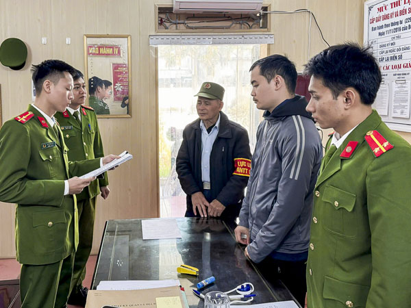Thanh niên ở Nam Định bán thuốc nhỏ mắt giả, lừa hơn 10 nghìn người