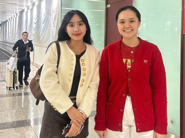 Vợ Duy Mạnh bị chê ăn mặc