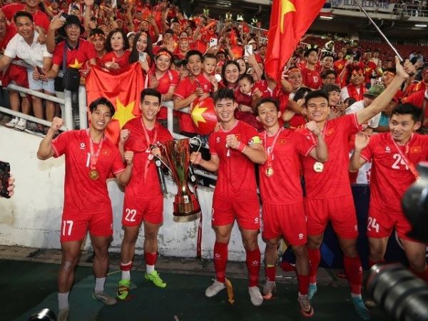 Từ bàn thắng 'xấu xí' của Supachok: Cần sớm nâng tầm ASEAN Cup