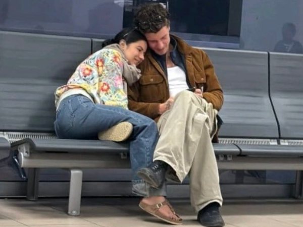 Clip: Shawn Mendes hôn đắm đuối tình mới 10X sau khi Camila Cabello công khai bạn trai gia thế khủng!