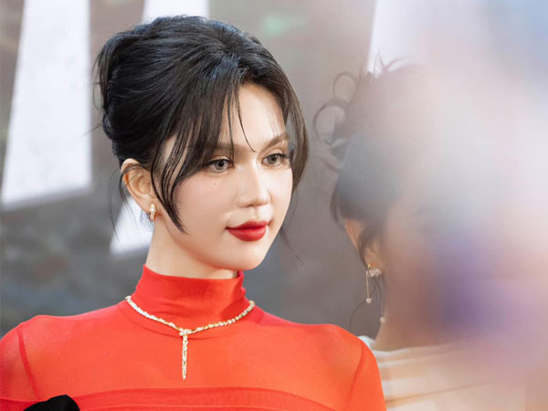 'Chị dâu' của Ngọc Trinh, Việt Hương âm thầm thu 100 tỷ