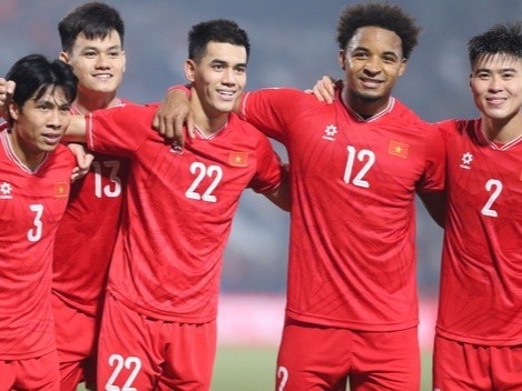 Bảng lương của Nguyễn Xuân Son và dàn sao V.League bị tiết lộ, thực hư ra sao?