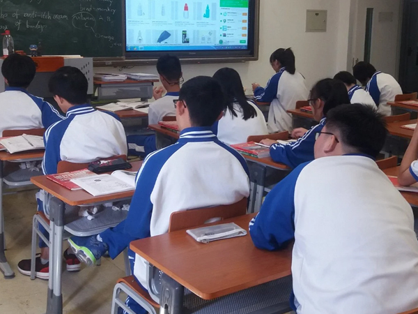 Trường học bắt học sinh ký cam kết miễn trừ nếu tự tử để 'né' trách nhiệm