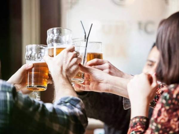Uống rượu cuối năm nhớ làm theo quy tắc này, đảm bảo chống say rượu, giảm tác hại tối đa