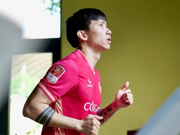 Văn Hậu đang làm gì sau chấn thương kể từ năm 2023: Liên tục vắng bóng trên sân cỏ nhưng vẫn được được lòng người hâm mộ nhờ 1 điều