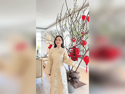 'Bà tổ livestream' ăn Tết sớm: Camera quay cận cảnh decor trong penthouse view Landmark 81 ngập 'mùi' sang chảnh