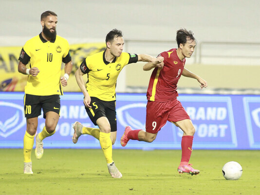 Vừa vô địch AFF Cup, ĐT Việt Nam gặp mối nguy lớn ở giải châu Á vì 'núi tiền' của Malaysia