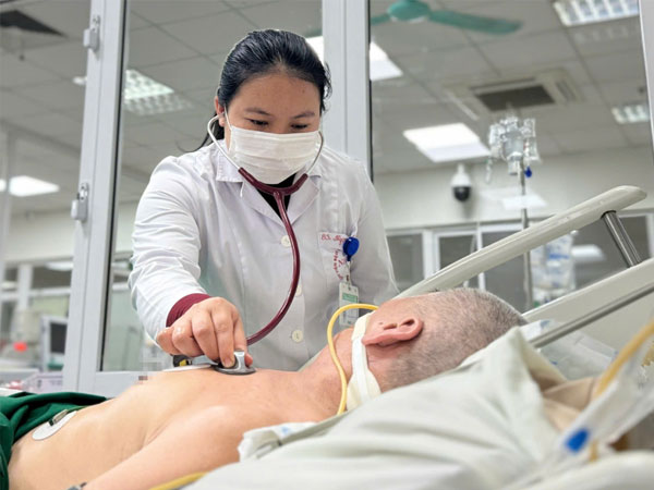 Cấp cứu vì thói quen nhiều người mắc khi bị cúm