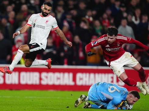 Liverpool thoát thua Nottingham Forest: Khi Salah trở thành vấn đề